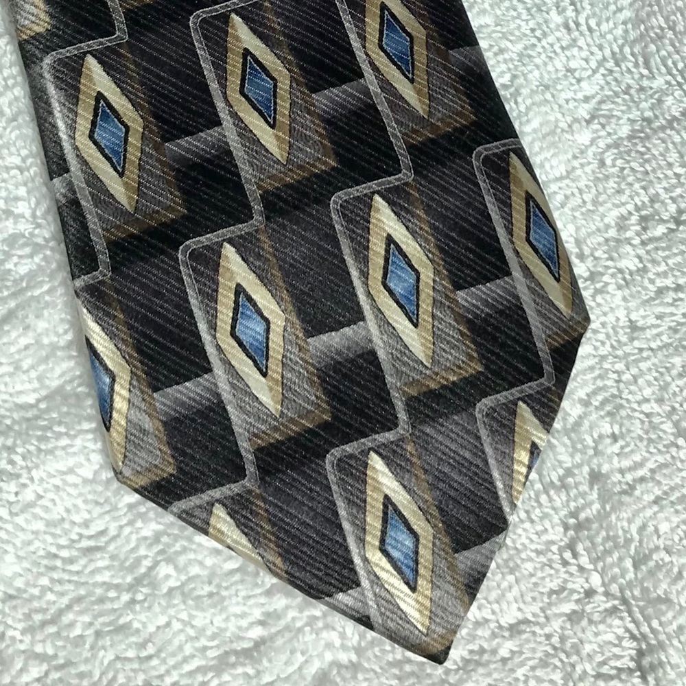 Class Club Tie